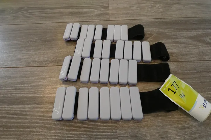 4x Sportneer Gewichtsmanschetten, verstellbar, schwarz/grau